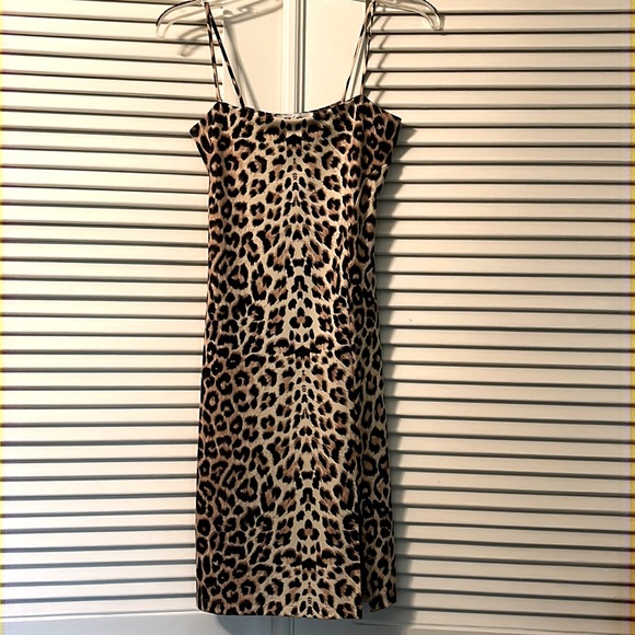 Body Con Leopard Print Party Dress - Picture 2 of 13